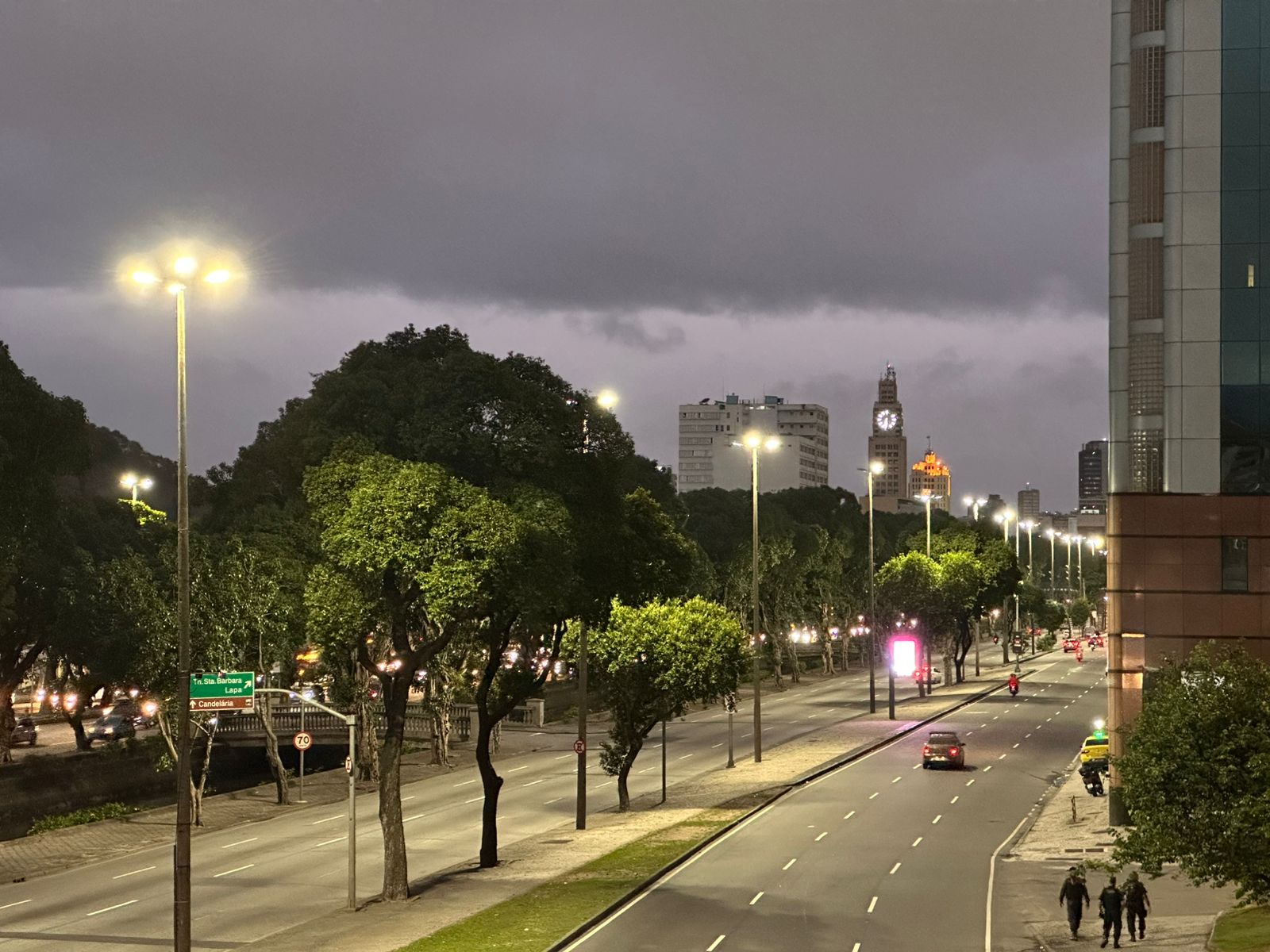 Chuva fraca e máxima de 26°C previstos no Rio neste sábado (23/11) | Confira a previsão para os próximos dias