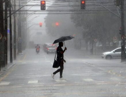 Tempestades podem atingir Sul, Sudeste e Centro-Oeste neste fim de semana; confira a previsão